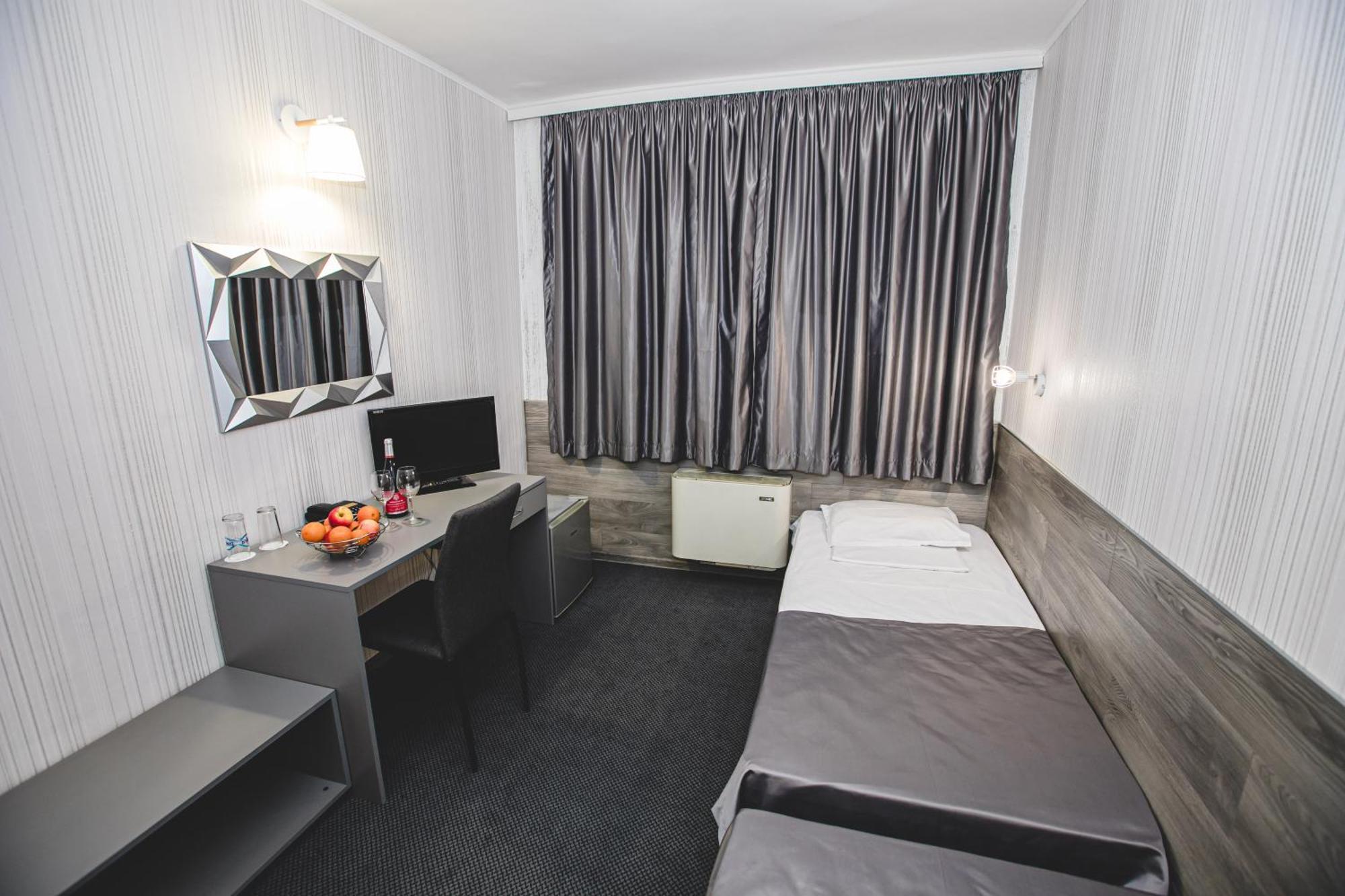 Rodopi Hotel Haskovo Esterno foto