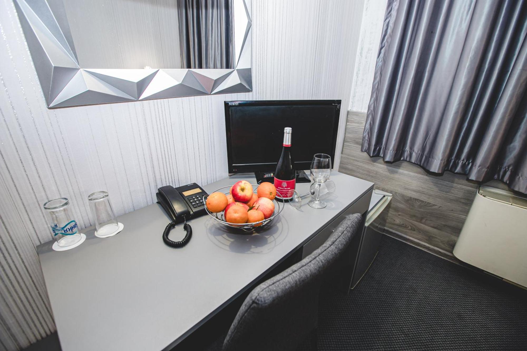 Rodopi Hotel Haskovo Esterno foto