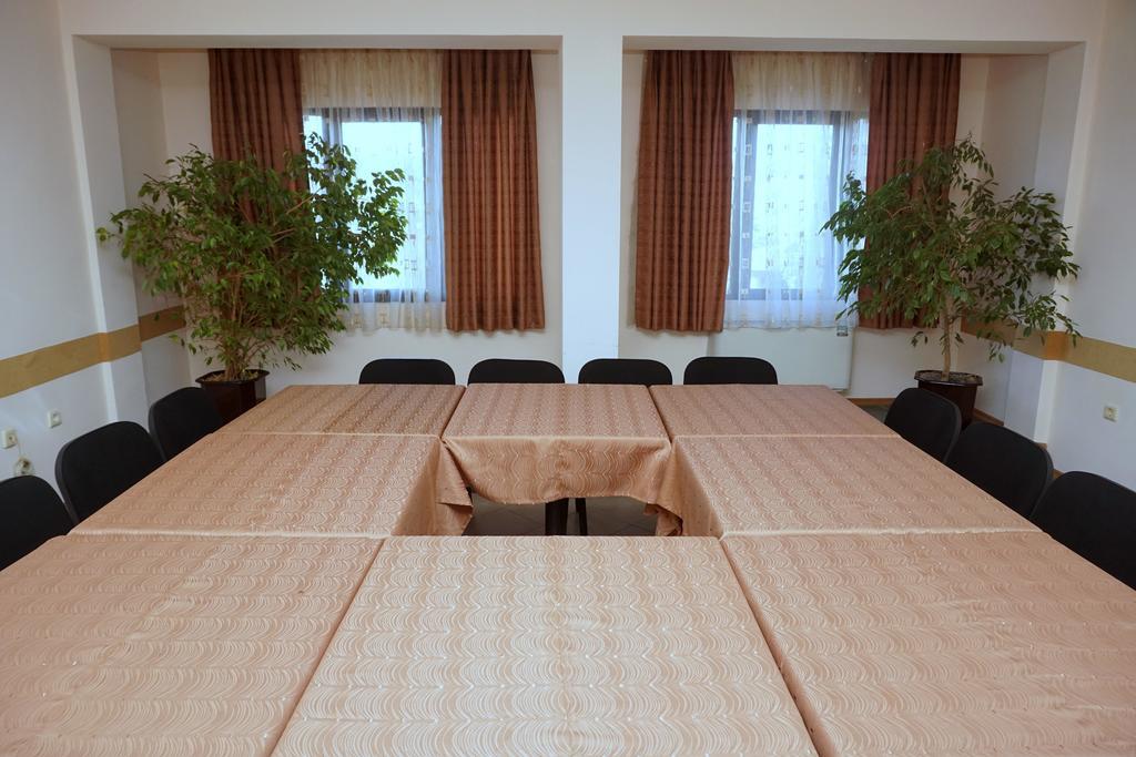 Rodopi Hotel Haskovo Esterno foto